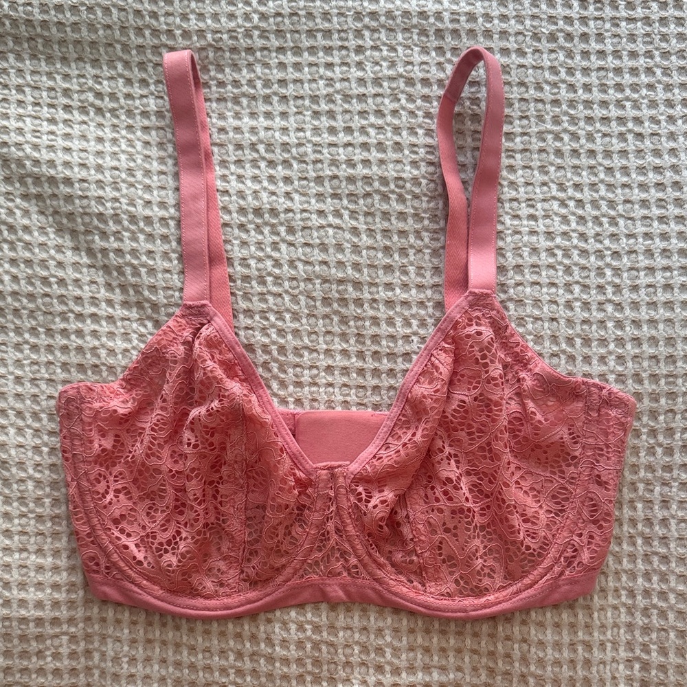 Delicate Floral Lace Balconette Bra in Coral Rose